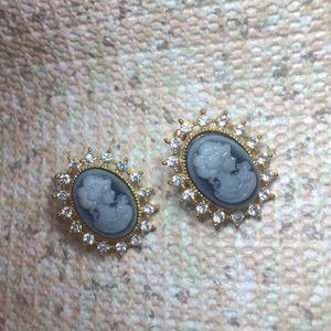 Gray Lady Antebellum Earrings